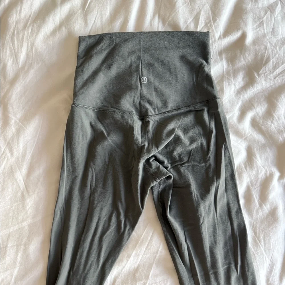 Lululemon Align leggings - Picture 3 of 3